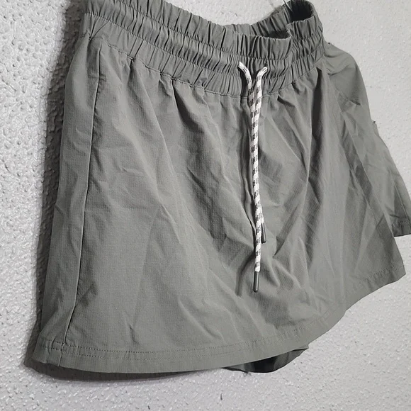 Avalanche Gray/Green Athletic Shorts/ Skort - Picture 2 of 8